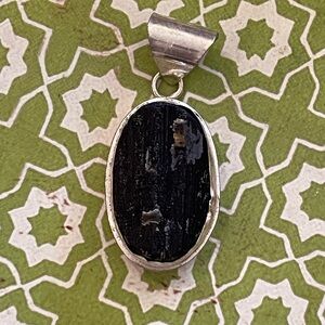 Natural Rough Black Tourmaline Oval Sterling Silver Plated Pendant – New